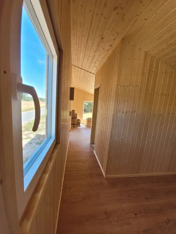 Modulo Abitativo Polivalente Mobile 15,5 mq con Interni in Legno e Bagno