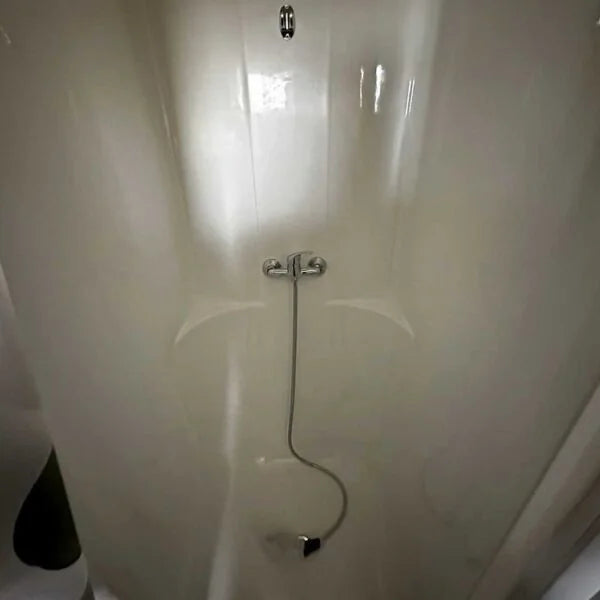 Unità Sanitaria Mobile Usata 14.8 mq con 6 Docce e Servizi Igienici Integrati